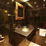 Royal Suites דירה *