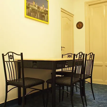 Royal Suites Apartment