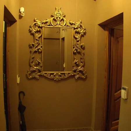 Апартаменты Royal Suites *